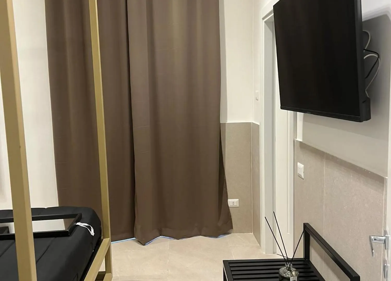 Le Camere Di Giusy Nazionale 24 Naples Italy