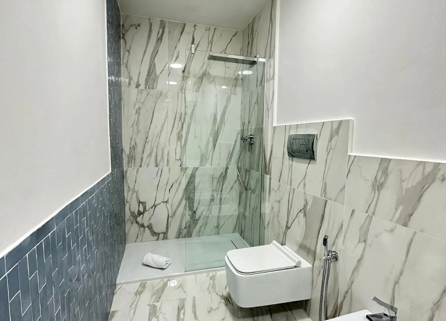 Le Camere Di Giusy Nazionale 24 Naples Italy