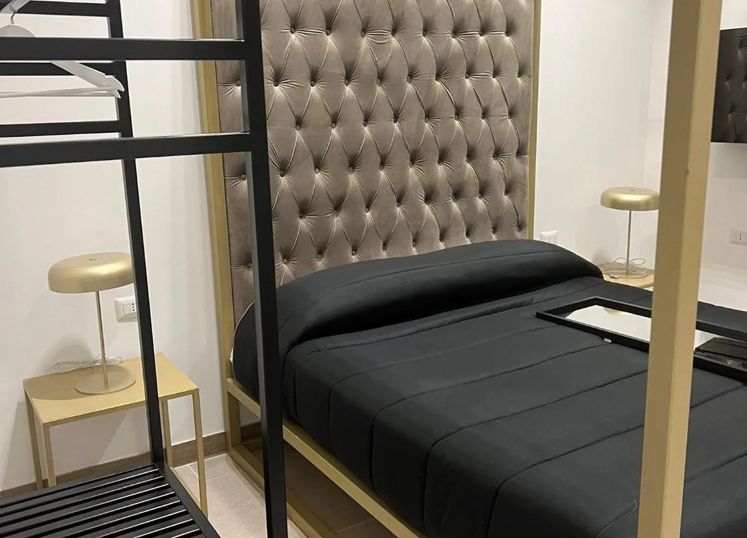 Le Camere Di Giusy Nazionale 24 Naples Guest house